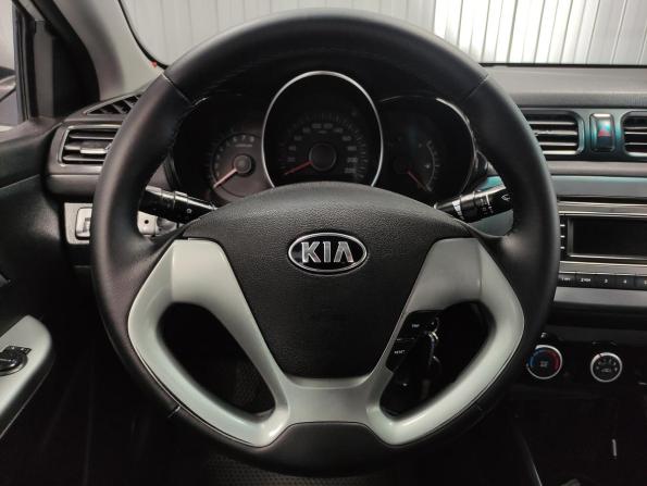 Kia Rio III Рестайлинг с пробегом 2017 года, цена 600 000 рублей, 228861 км, седан, Автокод Объявления