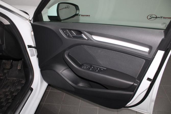 Audi A3 III (8V) с пробегом 2013 года, цена 1 600 000 рублей, 64600 км, хэтчбек, Автокод Объявления