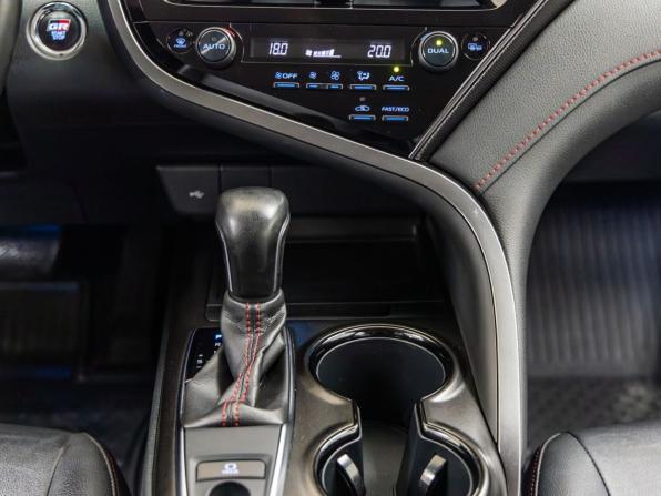 Toyota Camry VIII (XV70) Рестайлинг с пробегом 2021 года, цена 2 998 000 рублей, 72821 км, седан, Автокод Объявления