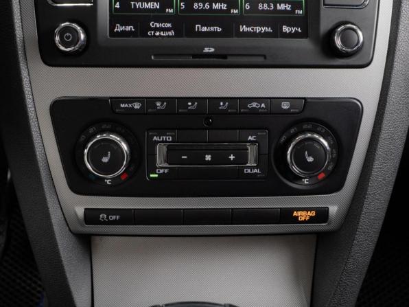 Skoda Octavia II (A5) Рестайлинг с пробегом 2011 года, цена 859 000 рублей, 155012 км, лифтбек, Автокод Объявления