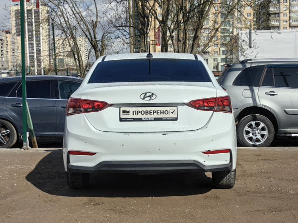 Hyundai Solaris II с пробегом 2019 года, цена 749 000 рублей, 255000 км, седан, Автокод Объявления