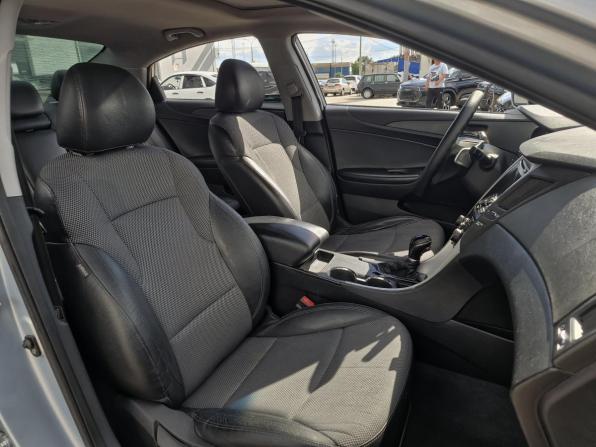 Hyundai Sonata VI (YF) с пробегом 2010 года, цена 1 049 000 рублей, 187824 км, седан, Автокод Объявления
