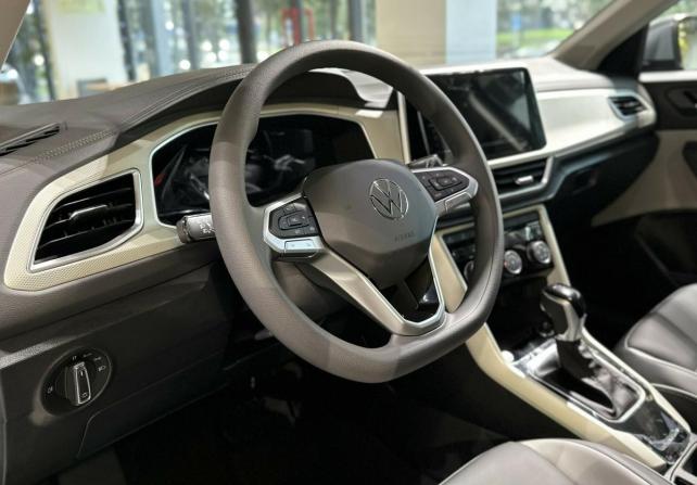 Volkswagen T-Roc I (China Market) Рестайлинг с пробегом 2026 года, цена 3 400 000 рублей, 19 км, внедорожник, Автокод Объявления