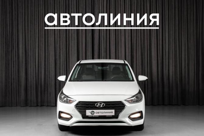 Hyundai Solaris II с пробегом 2019 года, цена 988 000 рублей, 97000 км, седан, Автокод Объявления