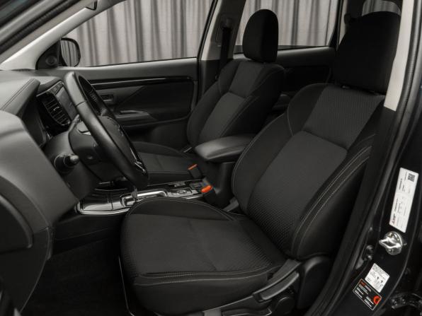 Mitsubishi Outlander III Рестайлинг 3 с пробегом 2021 года, цена 2 490 000 рублей, 98237 км, внедорожник, Автокод Объявления