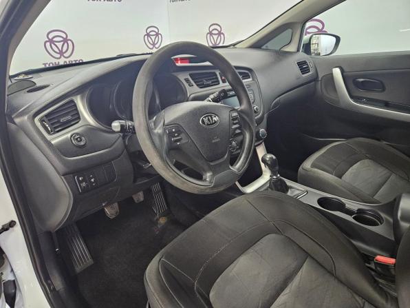 Kia Ceed II с пробегом 2013 года, цена 831 000 рублей, 132543 км, хэтчбек, Автокод Объявления