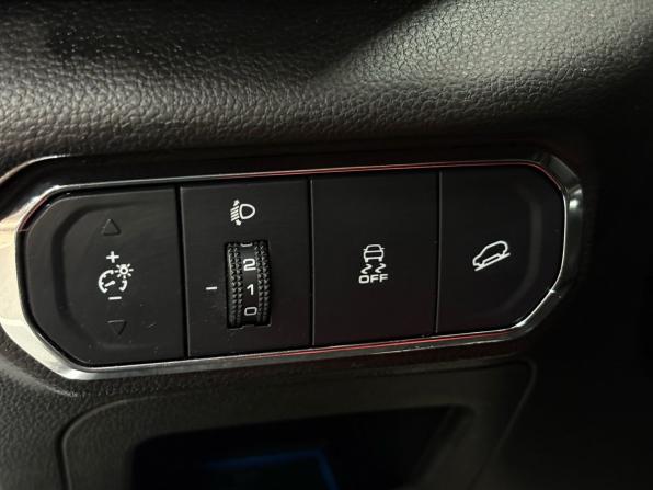 Haval Jolion I с пробегом 2023 года, цена 1 959 900 рублей, 22000 км, внедорожник, Автокод Объявления
