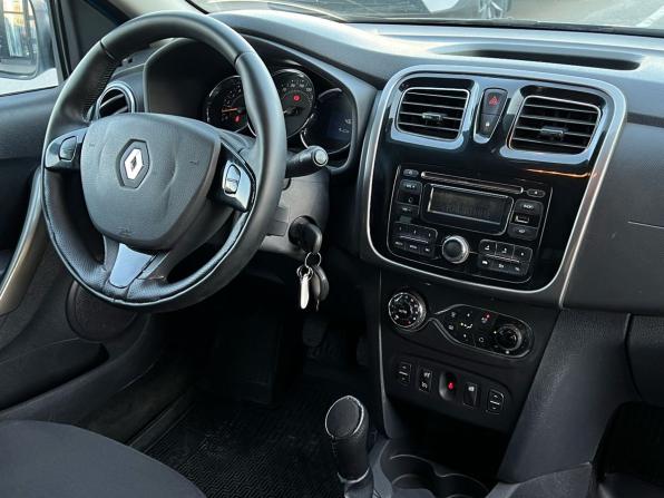 Renault Sandero II с пробегом 2016 года, цена 899 000 рублей, 105659 км, хэтчбек, Автокод Объявления
