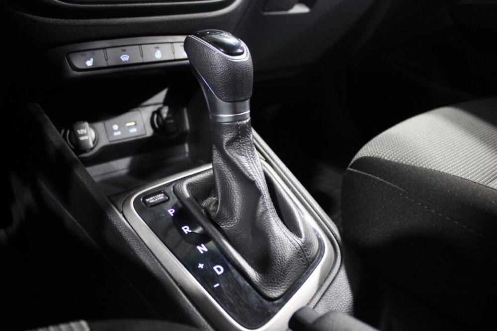 Hyundai Solaris II Санкт-Петербург  - изображение 17