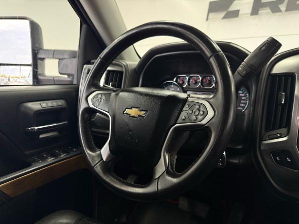 Chevrolet Silverado III (K2XX) Рестайлинг с пробегом 2016 года, цена 4 300 000 рублей, 235232 км, offers.body_type.unknown, Автокод Объявления