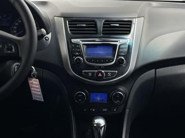 Hyundai Solaris I Рестайлинг с пробегом 2014 года, цена 999 000 рублей, 169152 км, седан, Автокод Объявления