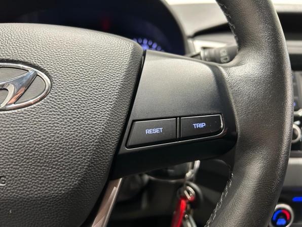Hyundai Creta I Рестайлинг с пробегом 2021 года, цена 1 809 000 рублей, 96405 км, внедорожник, Автокод Объявления