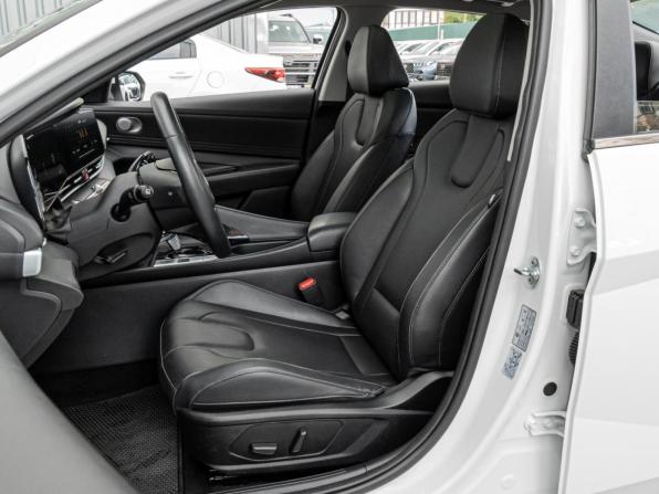 Hyundai Elantra VII (CN7) Рестайлинг с пробегом 2024 года, цена 2 290 000 рублей, 13372 км, седан, Автокод Объявления