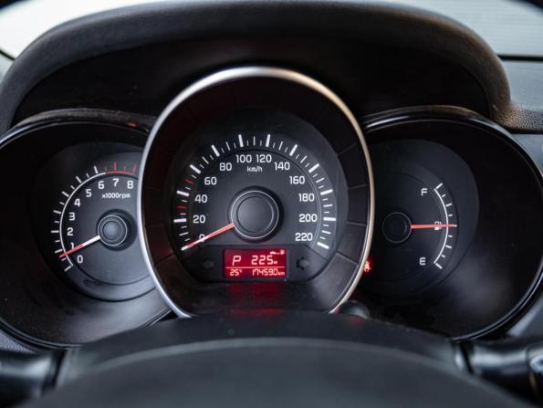 Kia Rio III Рестайлинг с пробегом 2016 года, цена 1 280 000 рублей, 174590 км, хэтчбек, Автокод Объявления