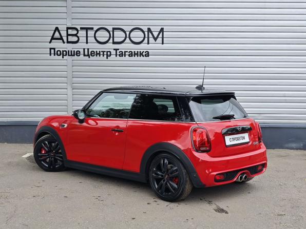 Mini Hatch III (F55/F56) Рестайлинг с пробегом 2021 года, цена 2 890 000 рублей, 70396 км, хэтчбек, Автокод Объявления