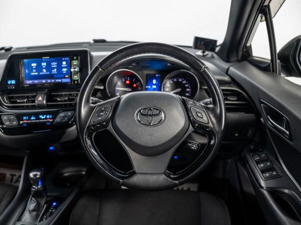 Toyota C-HR I с пробегом 2017 года, цена 1 749 500 рублей, 131281 км, внедорожник, Автокод Объявления