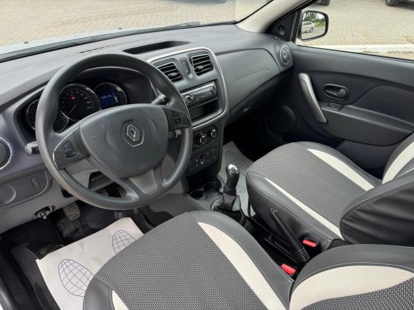 Renault Sandero II с пробегом 2016 года, цена 650 000 рублей, 133000 км, хэтчбек, Автокод Объявления