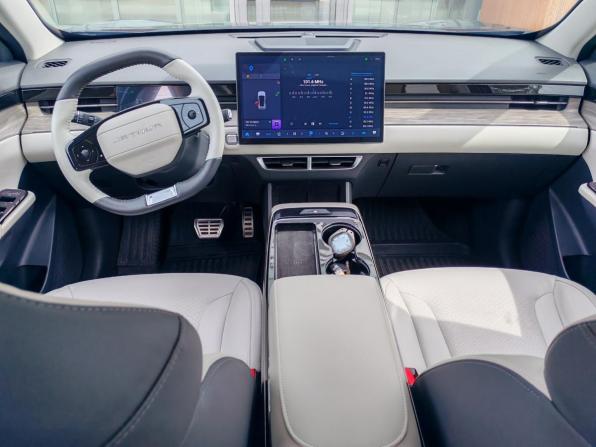 JETOUR DASHING I с пробегом 2024 года, цена 2 240 000 рублей, 32372 км, внедорожник, Автокод Объявления