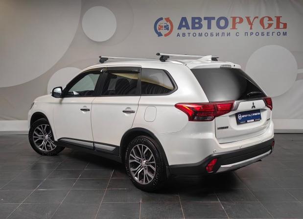 Mitsubishi Outlander III Рестайлинг 2 с пробегом 2017 года, цена 1 888 000 рублей, 142638 км, внедорожник, Автокод Объявления