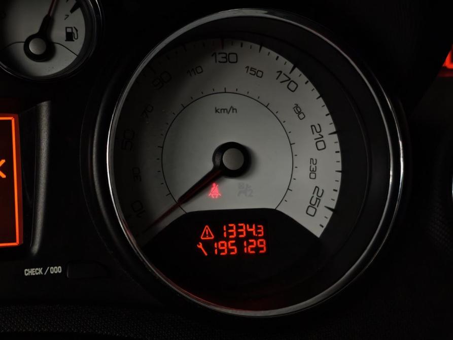 Peugeot 408 I Москва  - изображение 16