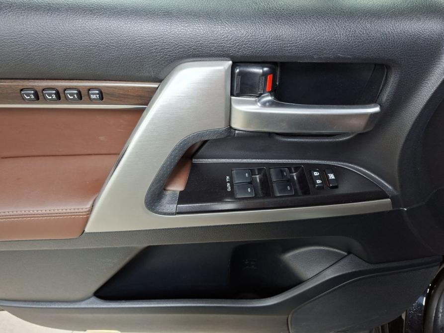 Toyota Land Cruiser 200 Series Рестайлинг 2 Москва  - изображение 20