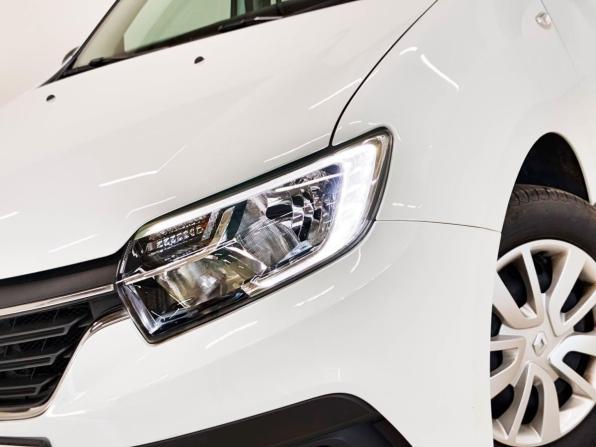 Renault Sandero II Рестайлинг с пробегом 2021 года, цена 990 000 рублей, 4222 км, хэтчбек, Автокод Объявления