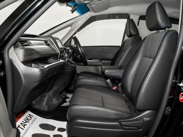 Honda Freed II с пробегом 2017 года, цена 1 449 500 рублей, 83268 км, компактвэн, Автокод Объявления