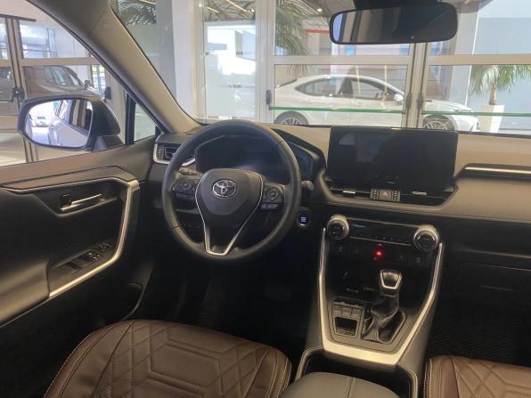 Toyota RAV4 V (XA50) с пробегом 2023 года, цена 3 650 000 рублей, 44421 км, внедорожник, Автокод Объявления