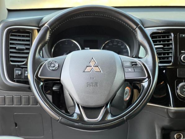 Mitsubishi Outlander III Рестайлинг 2 с пробегом 2017 года, цена 1 850 000 рублей, 171063 км, внедорожник, Автокод Объявления