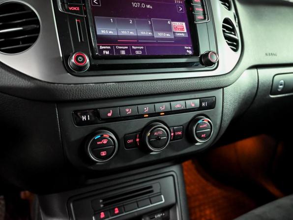 Volkswagen Tiguan I Рестайлинг с пробегом 2016 года, цена 1 780 000 рублей, 113080 км, внедорожник, Автокод Объявления