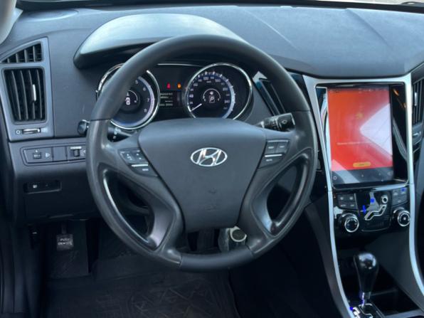 Hyundai Sonata VI (YF) с пробегом 2011 года, цена 920 000 рублей, 260000 км, седан, Автокод Объявления