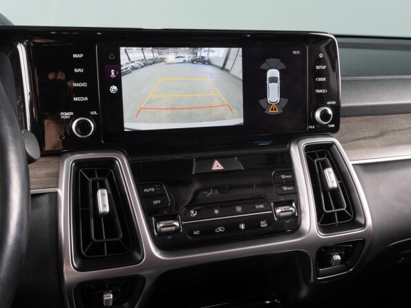 Kia Sorento IV с пробегом 2021 года, цена 3 849 000 рублей, 77539 км, внедорожник, Автокод Объявления