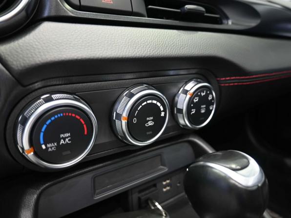 Fiat 124 Spider I с пробегом 2018 года, цена 2 729 900 рублей, 58391 км, родстер, Автокод Объявления