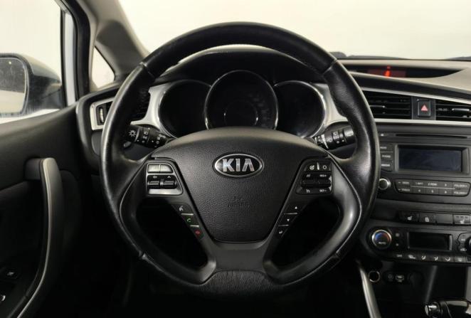 Kia Ceed III с пробегом 2018 года, цена 1 245 000 рублей, 137454 км, универсал, Автокод Объявления
