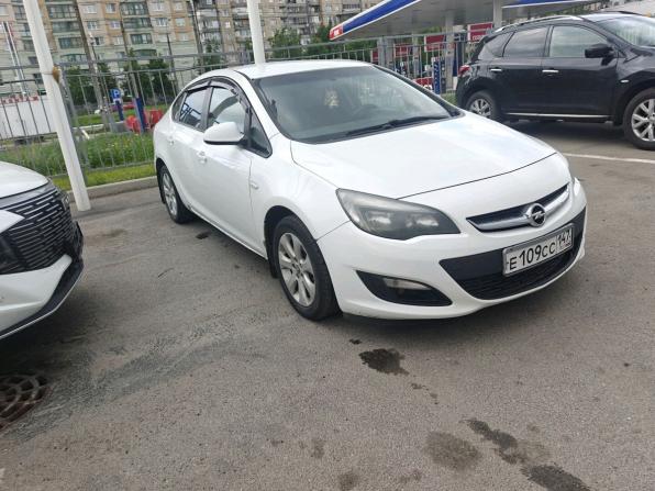 Opel Astra J Рестайлинг с пробегом 2014 года, цена 529 000 рублей, 382734 км, седан, Автокод Объявления