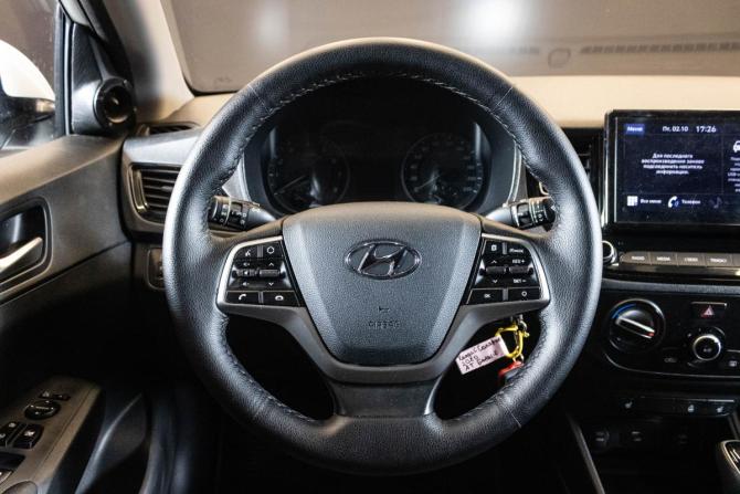 Hyundai Solaris II Рестайлинг с пробегом 2020 года, цена 1 554 000 рублей, 86758 км, седан, Автокод Объявления