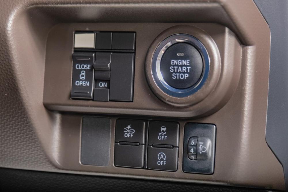 Toyota Roomy I Рестайлинг Томск  - изображение 10