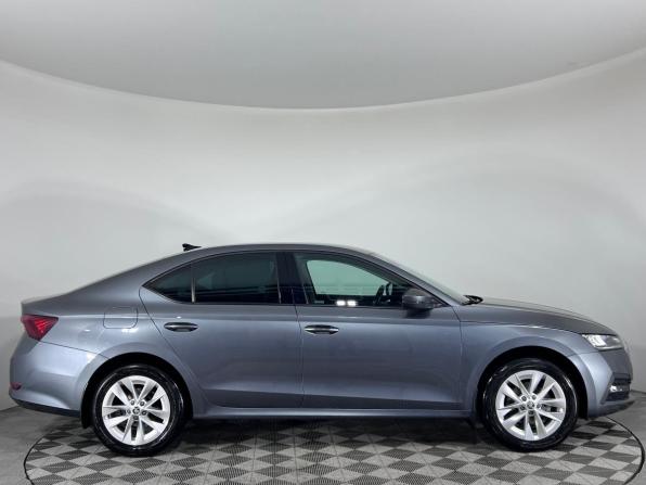 Skoda Octavia IV (A8) с пробегом 2020 года, цена 2 830 000 рублей, 46496 км, лифтбек, Автокод Объявления