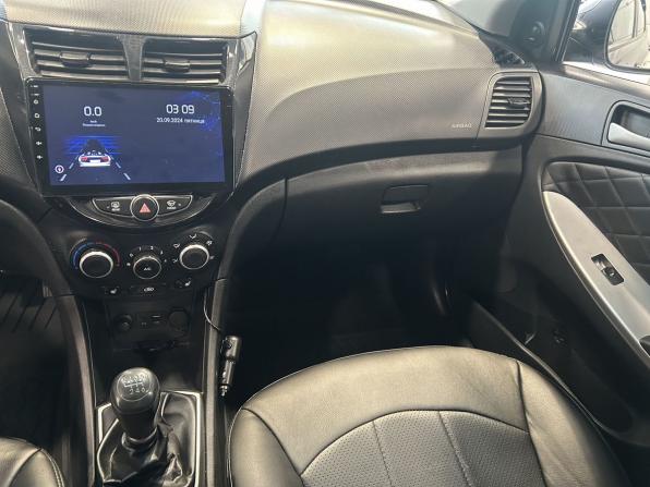 Hyundai Solaris I Рестайлинг с пробегом 2015 года, цена 644 000 рублей, 325500 км, седан, Автокод Объявления