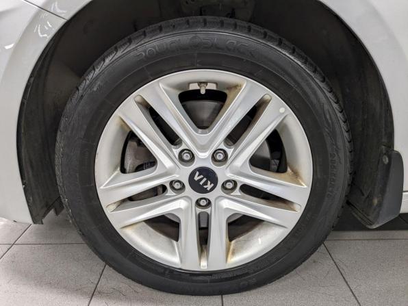 Kia Ceed III с пробегом 2019 года, цена 1 590 000 рублей, 125624 км, хэтчбек, Автокод Объявления