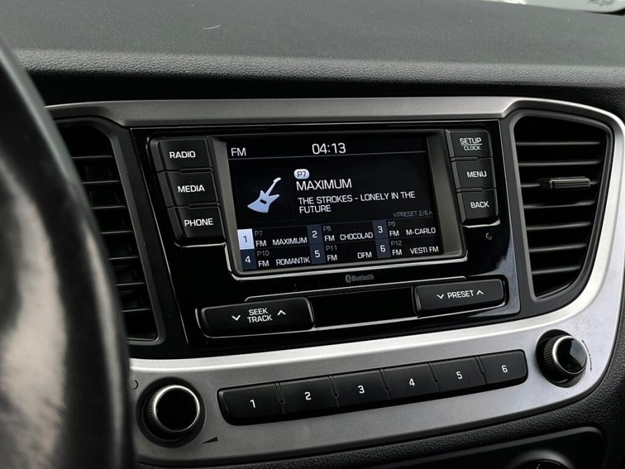 Hyundai Solaris II Санкт-Петербург  - изображение 17
