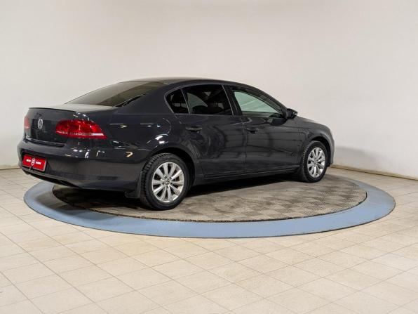 Volkswagen Passat B7 с пробегом 2011 года, цена 899 900 рублей, 301000 км, седан, Автокод Объявления