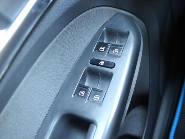 Volkswagen Touran I Рестайлинг 2 с пробегом 2011 года, цена 809 000 рублей, 189419 км, компактвэн, Автокод Объявления