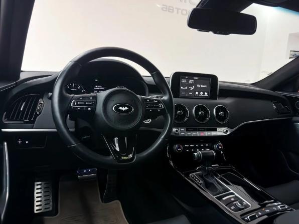 Kia Stinger I с пробегом 2019 года, цена 3 999 000 рублей, 4500 км, лифтбек, Автокод Объявления