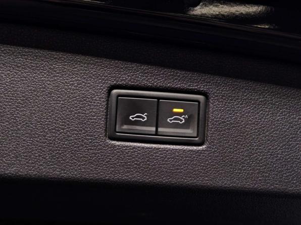 Volkswagen Tiguan II с пробегом 2020 года, цена 2 659 000 рублей, 62264 км, внедорожник, Автокод Объявления