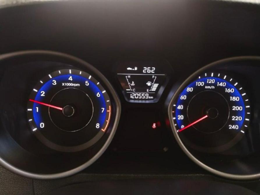 Hyundai Elantra V (MD) Рестайлинг Набережные Челны  - изображение 10