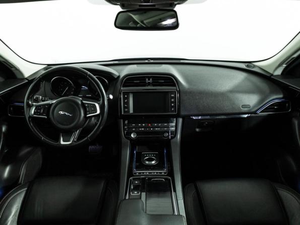 Jaguar F-Pace I с пробегом 2018 года, цена 2 769 700 рублей, 120706 км, внедорожник, Автокод Объявления