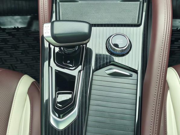 Geely Monjaro I с пробегом 2024 года, цена 3 132 000 рублей, 59314 км, внедорожник, Автокод Объявления