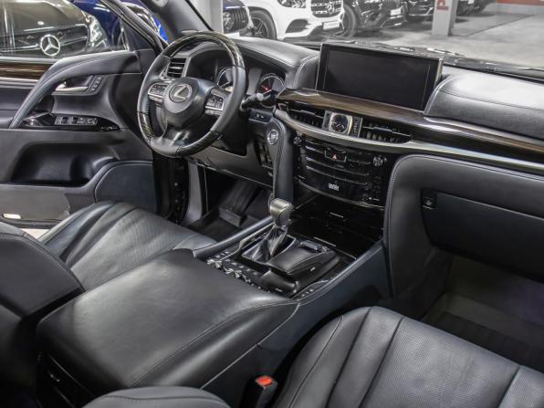 Lexus LX III Рестайлинг 2 с пробегом 2018 года, цена 9 498 000 рублей, 89500 км, внедорожник, Автокод Объявления