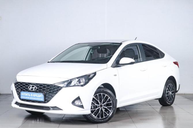 Hyundai Solaris II Рестайлинг с пробегом 2022 года, цена 1 699 000 рублей, 25208 км, седан, Автокод Объявления